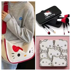 Hello Kitty Chic Essentials Set